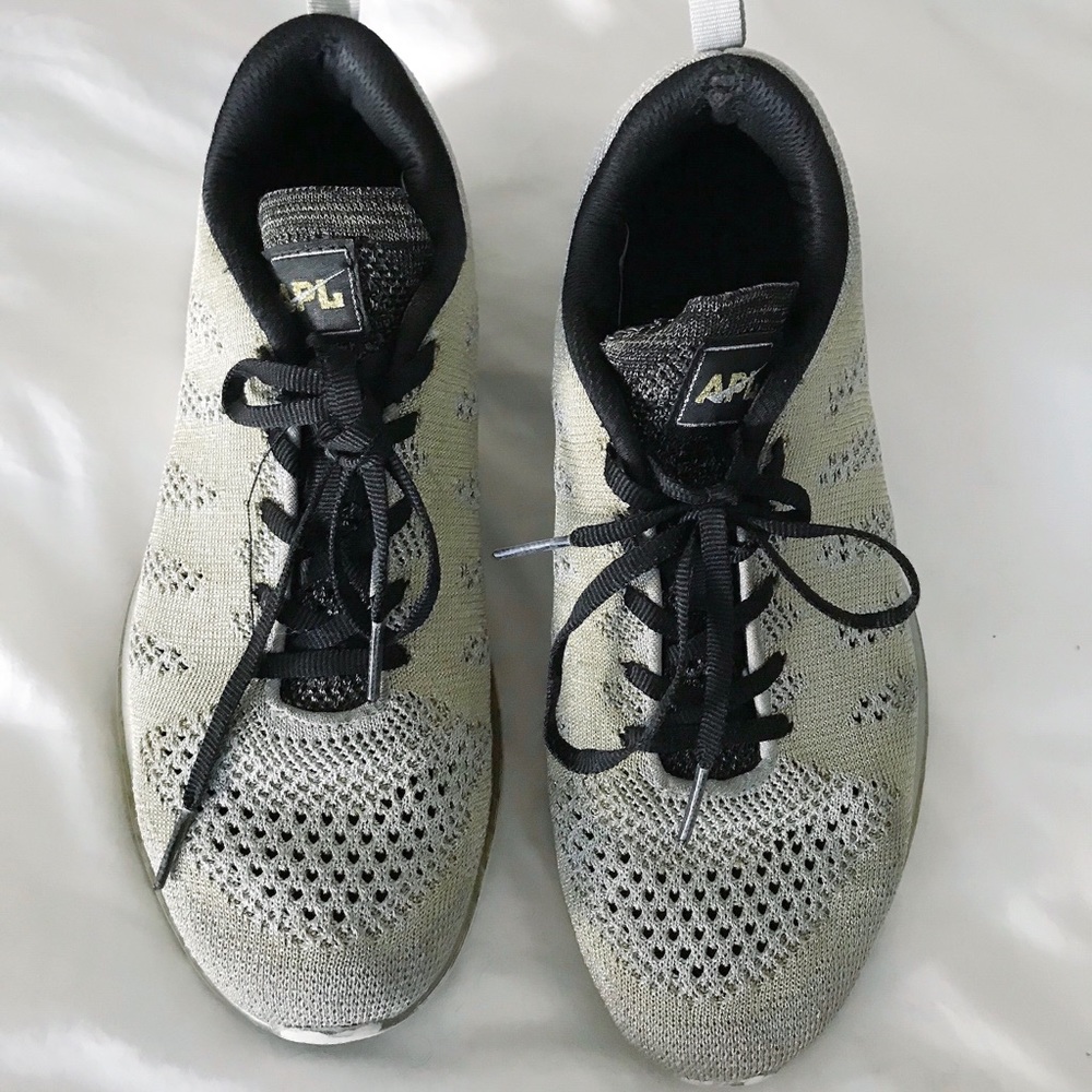 APL techloom pro sneaker